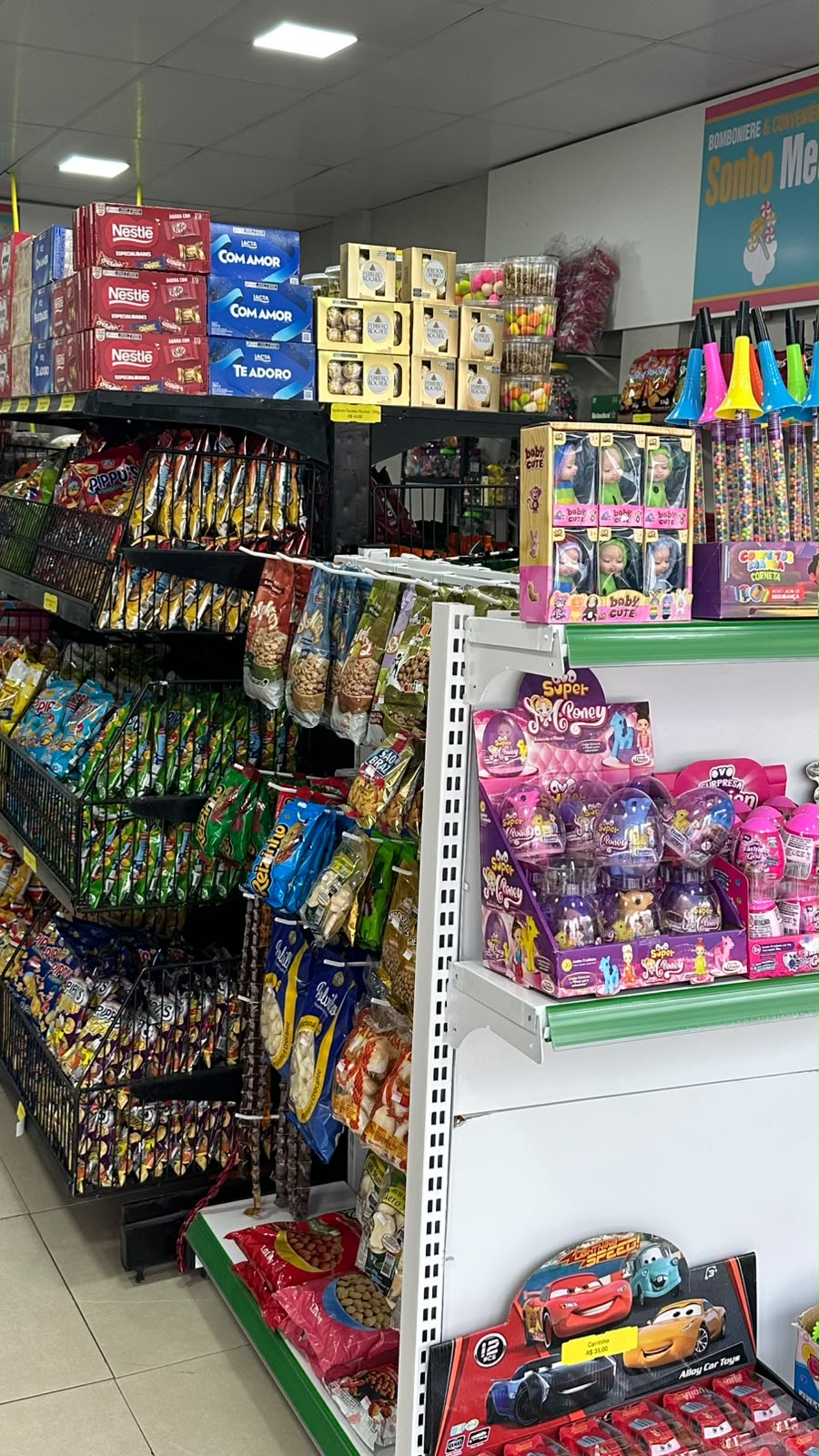 Snacks e salgadinhos da conveniência